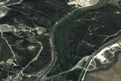 <div style="text-align:center; color:white;"><div style="font-size:17px; ">IC1 – Stretch between Torres Vedras / Bombarral *</div><br>Client: Junta Autónoma de Estradas<br>Year: 1994 – 1996</div>