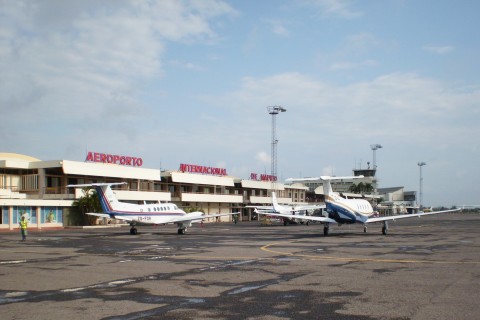 <div style="text-align:center; color:white;"><div style="font-size:17px; ">Maputo Airport (Mozambique)</div><br>Client: Dir. Geral de Aeronáutica Civil<br>Year: 1952 – 1962</div>