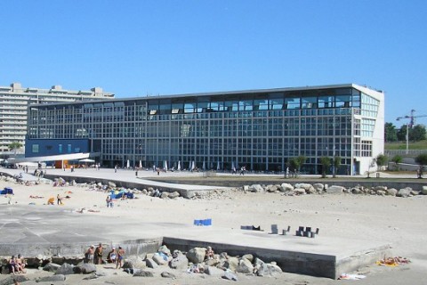 <div style="text-align:center; color:white;"><div style="font-size:17px;">Transparente Building – City Park *</div><br>Client: <br>Year: 2000 – 2002</div>