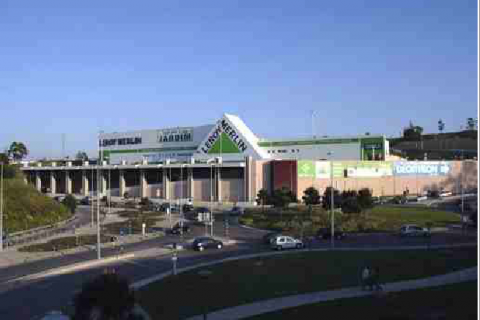 <div style="text-align:center; color:white;"><div style="font-size:17px; ">Leroy Merlin DIY Centre in Almada</div><br>Client: Brimoga<br>Year: 2004 – 2005</div>