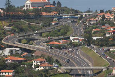 <div style="text-align:center; color:white;"><div style="font-size:17px; ">Câmara de Lobos / Quinta Grande Expressway</div><br>Client: Junta Autónoma de Estradas<br>Year: 1993 – 1997</div>
