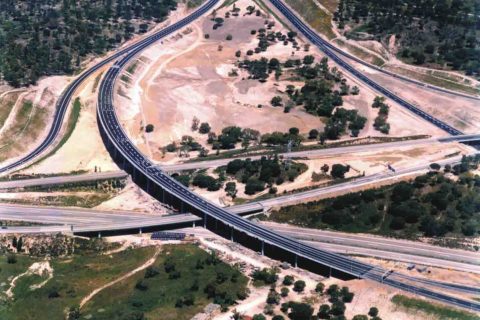 <div style="text-align:center; color:white;"><div style="font-size:17px; ">1 VIADUCT (A13)</div><br>Client: BRISA SA<br>Year: 2000 – 2002</div>