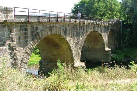 <div style="text-align:center; color:white;"><div style="font-size:17px; ">Rehabilitation of Valmaior Bridge</div><br>Client: Câmara Municipal de Albergaria<br>Year: 2007 – 2007</div>